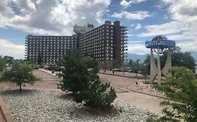 Hotel Satellite